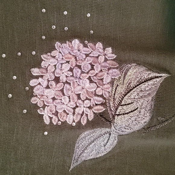 Bua//Bua knit embroidered sweater.  Green.  Size Large. Tunic - Picture 2 of 5